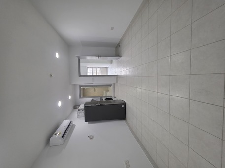 Manama, Apartments/Houses, BHD 170/month,  Studio,  @1BATHROOM Kitchen Open With Electricity [no Limit] Semi Furnished