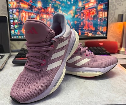 Manama, Clothing & Accessories, BHD 18,  Adidas SOLARGLIDE 6 W Size Us 7 Women Original Very Good New Condition