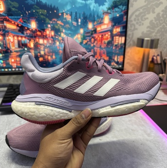 Manama, Clothing & Accessories, BHD 18,  Adidas SOLARGLIDE 6 W Size Us 7 Women Original Very Good New Condition