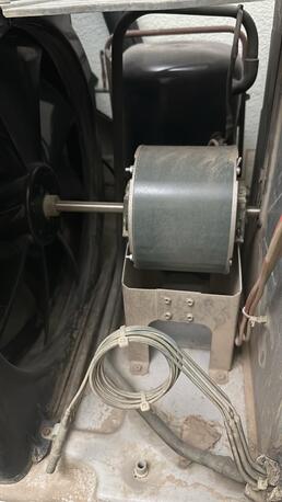 Al Iskan, Air Conditioners, SAR 400,  Window Carrier AC Cooling/Heating