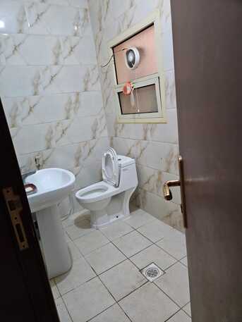 Al Rajhi, Sublets, SAR 1400/month,  Studio,  1400 PM Furnished Room With Separate Bathroom For Executive Bachelor