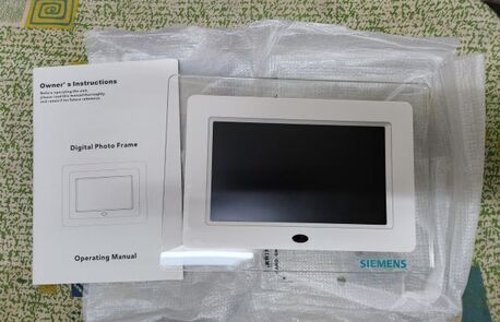 Dammam, Electronics, SAR 149,  Siemens Digital Photo Frame For Sale (Brand New)