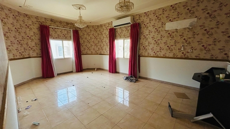 Mahooz, Villas, BHD 750,  SPACIOUS SEMI FURNISHED DOUBLE STORY  VILLA FOR RENT IN MAHOOZ: SUBEER;38185065