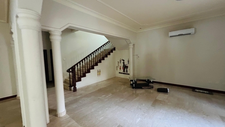 Mahooz, Villas, BHD 750,  SPACIOUS SEMI FURNISHED DOUBLE STORY  VILLA FOR RENT IN MAHOOZ: SUBEER;38185065