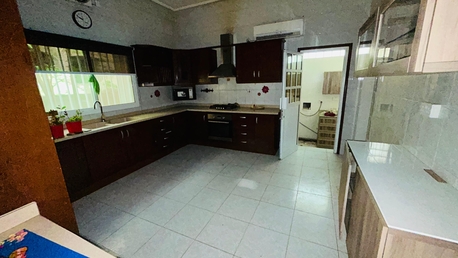 Mahooz, Villas, BHD 750,  SPACIOUS SEMI FURNISHED DOUBLE STORY  VILLA FOR RENT IN MAHOOZ: SUBEER;38185065