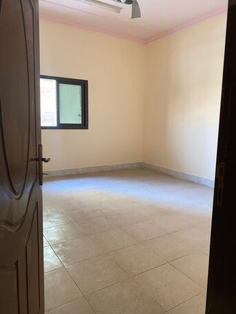 Busaiteen, Apartments/Houses, BHD 200/month,  2 BR,  Flat For Rent In Busaiteen (Near King Hamad Hospital)