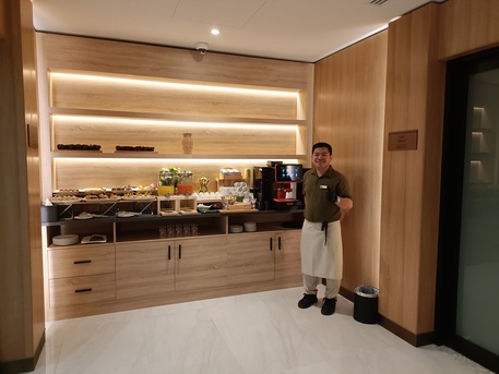 Jeddah, Job Seekers, I Am Filipino Looking For New Job As Captain Waiter/burger Maker/cashier I Am Flixable Wor