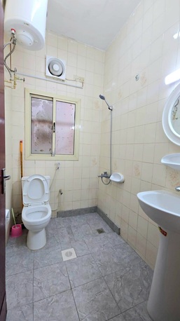 Gudaibiya, Apartments, Flats, Houses & Villas, BHD 190/month,  2 BR,  Semi Furnished 2BHK With Ewa In Gudaibiya,Parking,Neat&Clean Flat  @ 35547951