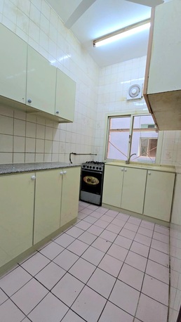 Gudaibiya, Apartments, Flats, Houses & Villas, BHD 190/month,  2 BR,  Semi Furnished 2BHK With Ewa In Gudaibiya,Parking,Neat&Clean Flat  @ 35547951