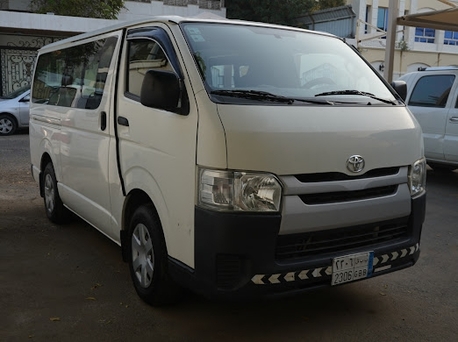 Jeddah, Vehicles, Cars & Trucks , SAR 67500,  Toyota Hi-Ace,  2015,  Manual,  378569 KM,  Like New, 15 Seats. شبه جديدة، تويوتا هايس، ١٥ راك