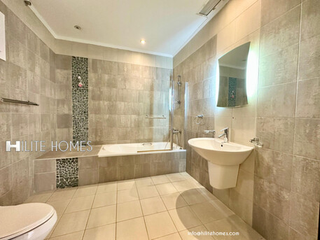 Kuwait City, Villas, KWD 600,  Stylish 3 Bedroom Villa Floor With Private Yard In Mangaf