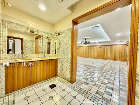 Kuwait City, Villas, KWD 2200,  Spacious 7-Bedroom Villa For Rent In Adan