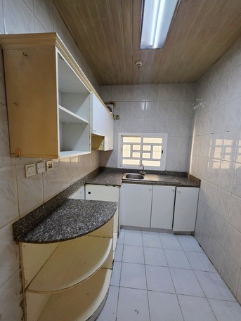 Hoora, Apartments/Houses, BHD 230/month,  2 BR,  - Very Neet & Clean Semi Furnished 2 BHK Flat With Unlimited Ewa @230/BD In Hoora