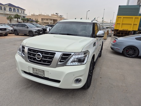 Al Sulaymaniyyah, Vehicles, Cars & Trucks , SAR 66000,  Nissan Patrol,  2013,  Automatic,  250000 KM,    Platinum LE - Full Options Well Maintained
