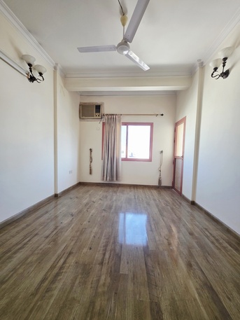 Manama, Apartments/Houses, BHD 175/month,  2 BR,  - Very Neet & Clean Semi Furnished 2 BHK Balcony Flat Without Ewa 175/BD In Manama