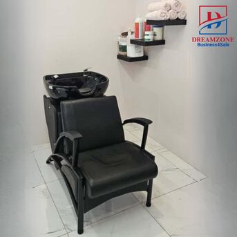 Manama, Businesses For Sale, Golden Investment Opportunity &ndash; Ladies&rsquo; Salon Business For Sale In A Prime Location In Dam