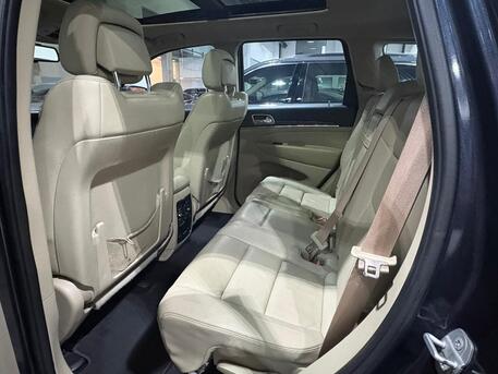 Amwaj Islands, Vehicles, Cars & Trucks , BHD 3995,  Jeep Cherokee Limited,  2015,  Automatic,  140000 KM,  Jeep Grand Cherokee Limited  1 Owner Full Option