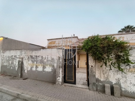 Manama, Commercial Villas, BHD 500,  Commercial Purpose | 300 Sqm | Prime Location 66699914