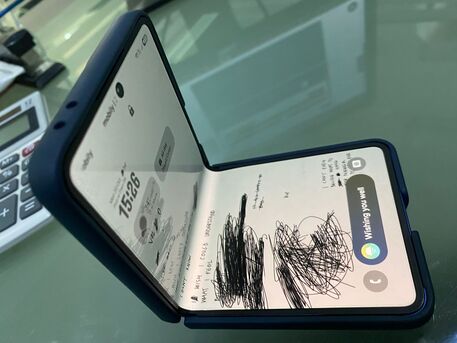 Al Badiah, Mobile Phones, SAR 2200,  Samsung Galaxy Z Flip 7 (Blue Shadow) - 256GB - Under Warrenty - 10/10 Battery Health