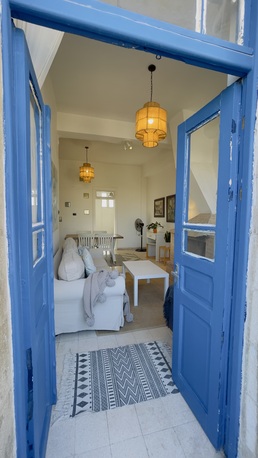 Amman, Apartments/Houses, JOD 550/month,  2 BR,  85 Sq. Meter,  Two-bedroom / One-bathroom Apartment In Jabal Amman &ndash; Rainbow Street Location.