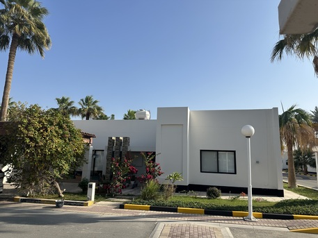 Manama, Villas, BHD 550,  Furnished,  450 Sq. Meter,  Luxurious Compound Villa With All Facilities