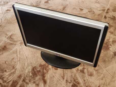 Dhahrat Laban, Electronics, SAR 100,  Household And Electronic Items