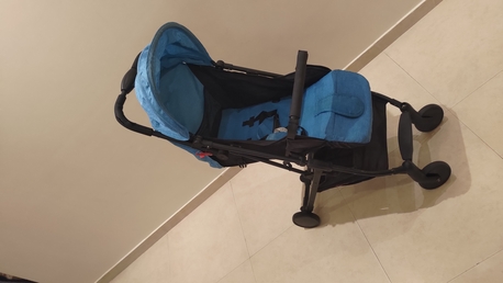 Riyadh, Baby & Kid Stuff, SAR 650,  Joniors Twin Stroller/ GRACO Stroller With Car Seat