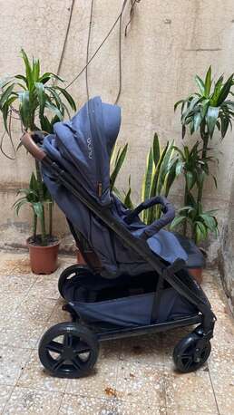 Riyadh, Baby & Kid Stuff, SAR 150,  Nuna Baby Stroller , Infant Car Seat , Baby Rocker / Baby Chair