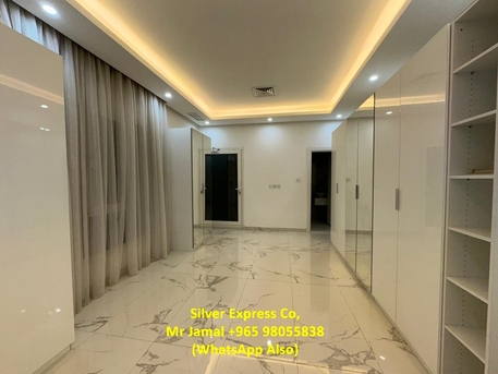 Mubarak Al-Kabeer, Apartments/Houses, KWD 2750/month,  6 BR,  200 Sq. Meter,  7 Master Bedroom Semi-Furnished Villa In Abu Fatira.