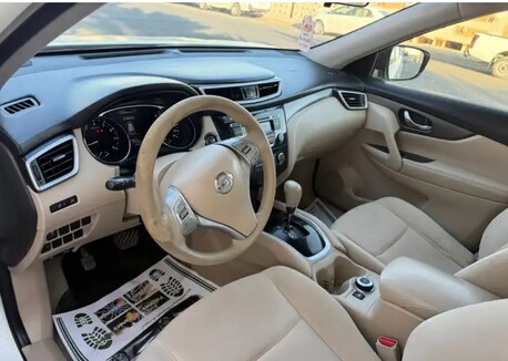Jeddah, Vehicles, Cars & Trucks , SAR 28000,  Nissan X-Trail,  2015,  Automatic,  375000 KM,  First Owner, Maintained  Pearl White