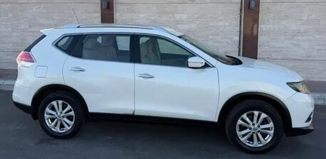 Jeddah, Vehicles, Cars & Trucks , SAR 28000,  Nissan X-Trail,  2015,  Automatic,  375000 KM,  First Owner, Maintained  Pearl White