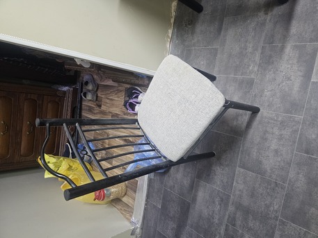 Al Malaz, Furniture, SAR 400,  Dining Table With 4 Chairs For Sale