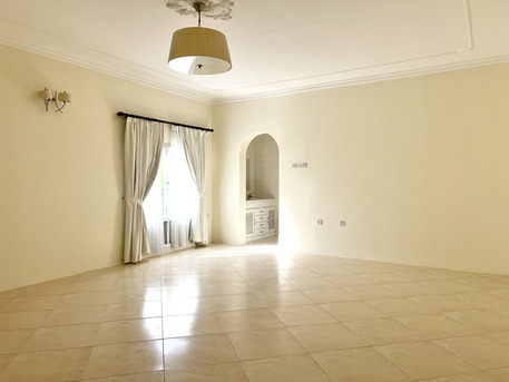 Saar, Villas, BHD 850,  Furnished,  420 Sq. Meter,  5BR Single-Storey Compound Villa With Large Private Garden | Barbar