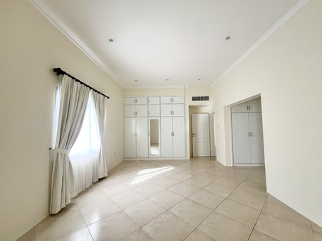 Saar, Villas, BHD 850,  Furnished,  420 Sq. Meter,  5BR Single-Storey Compound Villa With Large Private Garden | Barbar