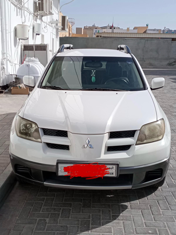 West Riffa, Vehicles, Cars & Trucks , BHD 1100,  Mitsubishi Outlander,  2004,  Automatic,  233334 KM,