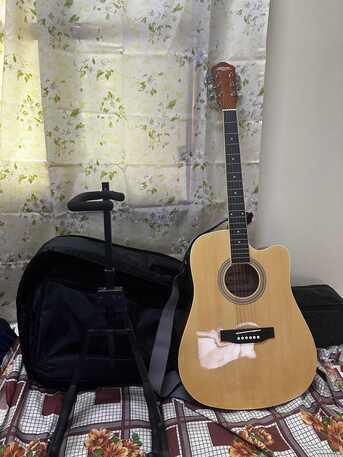 Jubail, Musical Instruments, SAR 350,  For Sale: Electric Classic Guitar (New), Guitar Bag, Guitar Strap, Guitar Stand