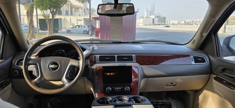 Riyadh, Vehicles, Cars & Trucks , SAR 45000,  Chevrolet Suburban 2012,  2012,  Automatic,  300000 KM,   LT Semi Full Clean Suv