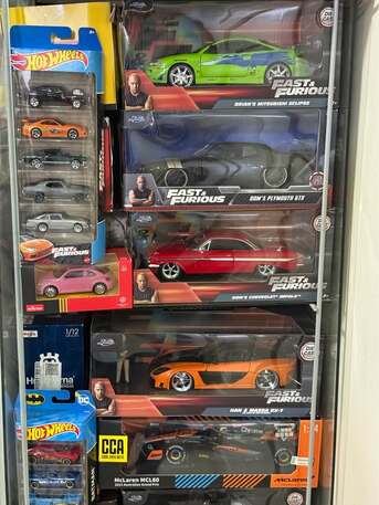 Al Aziziyah, Collectibles, SAR 123,  Metal Toy Cars Diecast Model - مجسمات سيارات