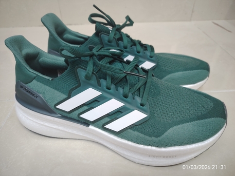Riyadh, Clothing & Accessories, Sar 300,  Adidas Ultraboost 5 Shoes