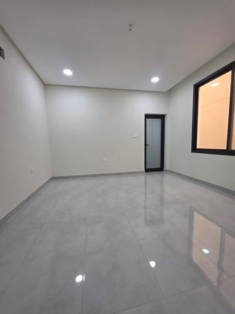 Manama, Apartments/Houses, BHD 230/month,  2 BR,  ?2BATHROOM Hall Kitchen Without Electricity Brand New Building Car Parking