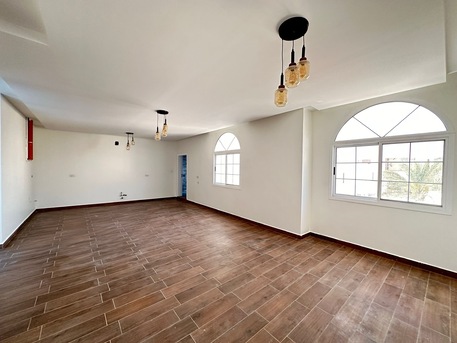 Manama, Apartments/Houses, BHD 280/month,  2 BR,  140 Sq. Meter,  Modern And Luxurious Flat Located In Al Daih, Very Close To The Seef Area And Bahrain Mall