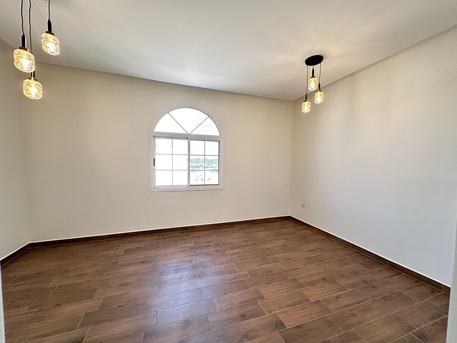 Manama, Apartments/Houses, BHD 280/month,  2 BR,  140 Sq. Meter,  Modern And Luxurious Flat Located In Al Daih, Very Close To The Seef Area And Bahrain Mall