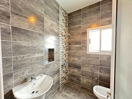 Manama, Apartments/Houses, BHD 280/month,  2 BR,  140 Sq. Meter,  Modern And Luxurious Flat Located In Al Daih, Very Close To The Seef Area And Bahrain Mall