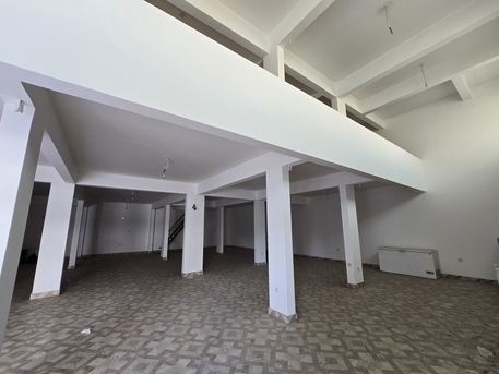 Manama, Warehouses, BHD 1000,  420 Sq. Meter,  Warehouse/Store For Rent In Busaitheen