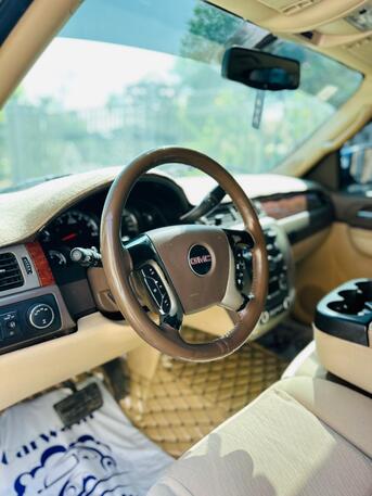 Al Faisaliyah, Vehicles, Cars & Trucks , SAR 42000,  Gmc Yukon,  2013,  Automatic,  490000 KM,    EXCELLENT CONDITION & NEAT INTERIORS