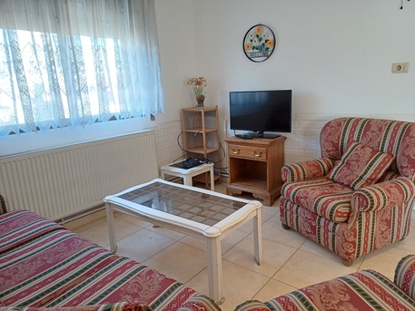 Amman, Apartments/Houses, JOD 300/month,  1 BR,  Wonderful One Bedroom Cozy Apartment In Jabal Amman 2nd Circle.