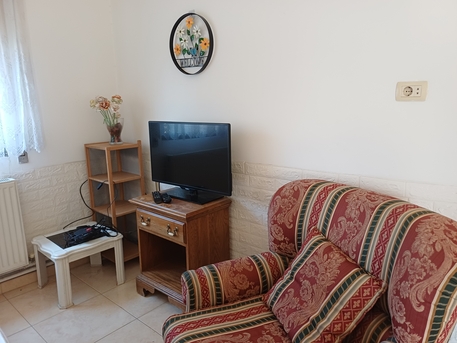 Amman, Apartments/Houses, JOD 300/month,  1 BR,  Wonderful One Bedroom Cozy Apartment In Jabal Amman 2nd Circle.