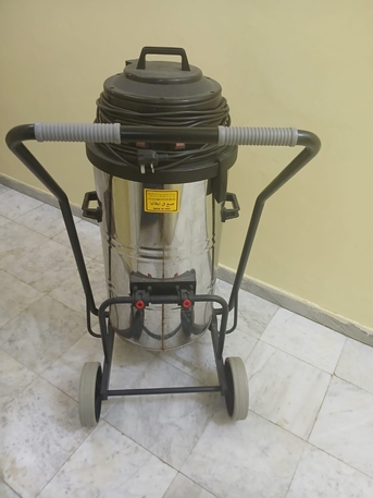 Jeddah, Appliances, SAR 2000,  3 Motor Italian Wet Vaccume Machine For Carpet