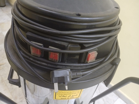 Jeddah, Appliances, SAR 2000,  3 Motor Italian Wet Vaccume Machine For Carpet
