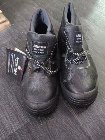 Al-Madinah, Sporting Goods, SAR 80,  Unused Safety Shoes Size: 42